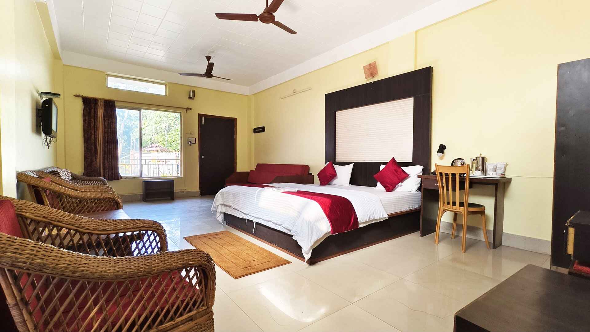 Welcome to Green Lagoon Hotel & Resort