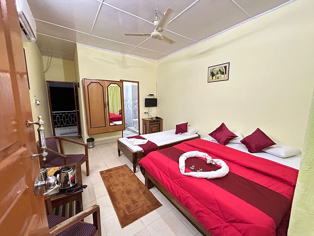 Standard Tripple Bed